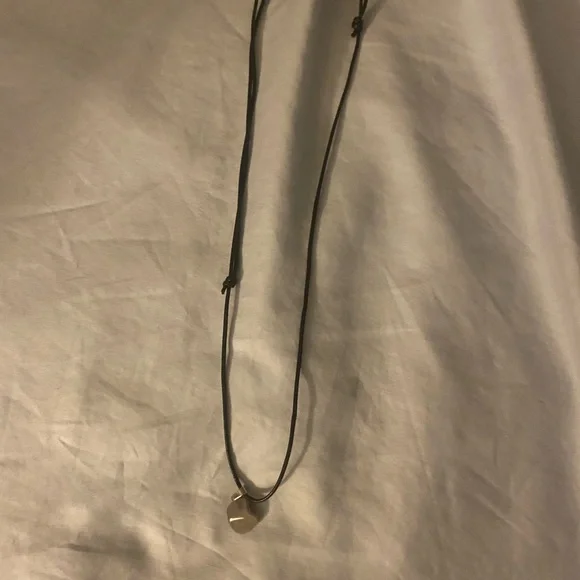 Elegant Gold Pendant Necklace - Picture 2 of 2